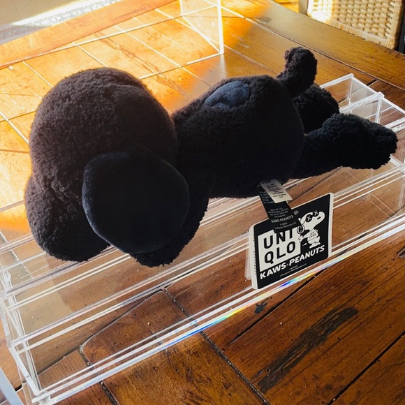 KAWS x Uniqlo x Peanuts - Picture 8 of 9